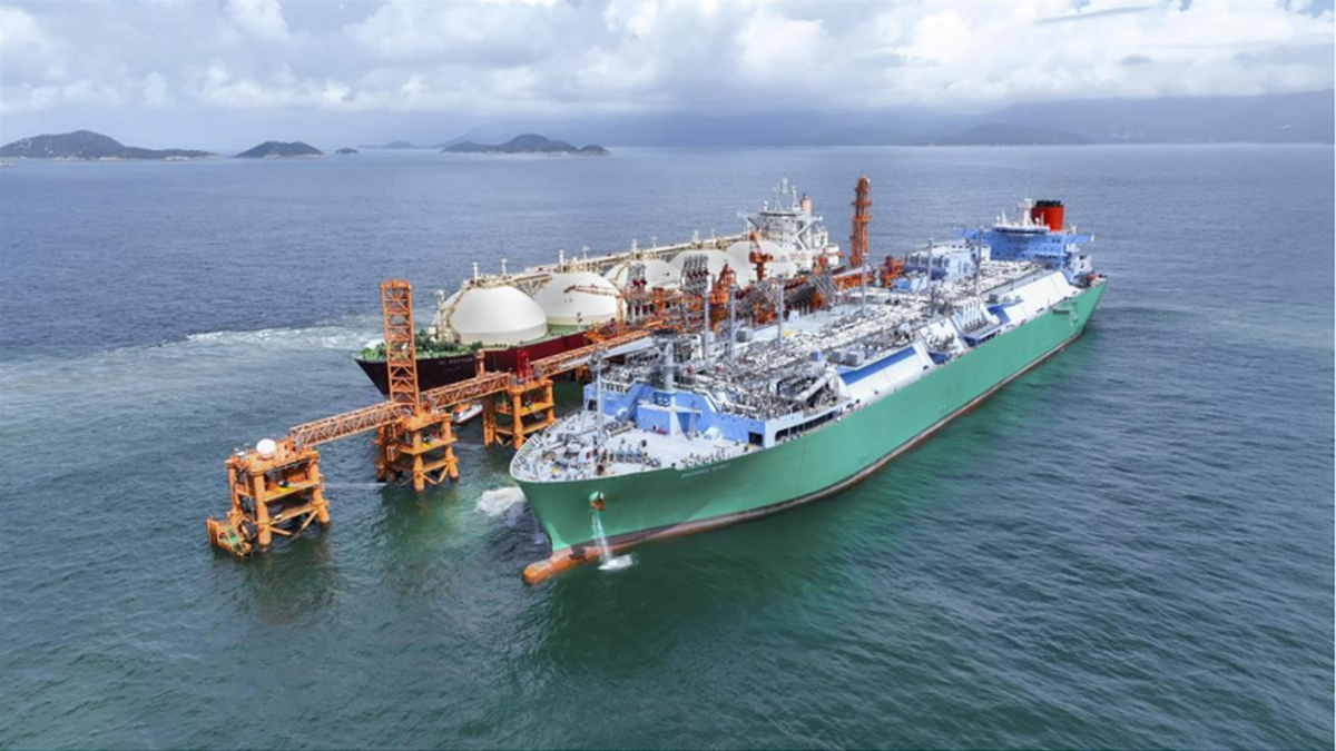 Transshipment operations photo 1